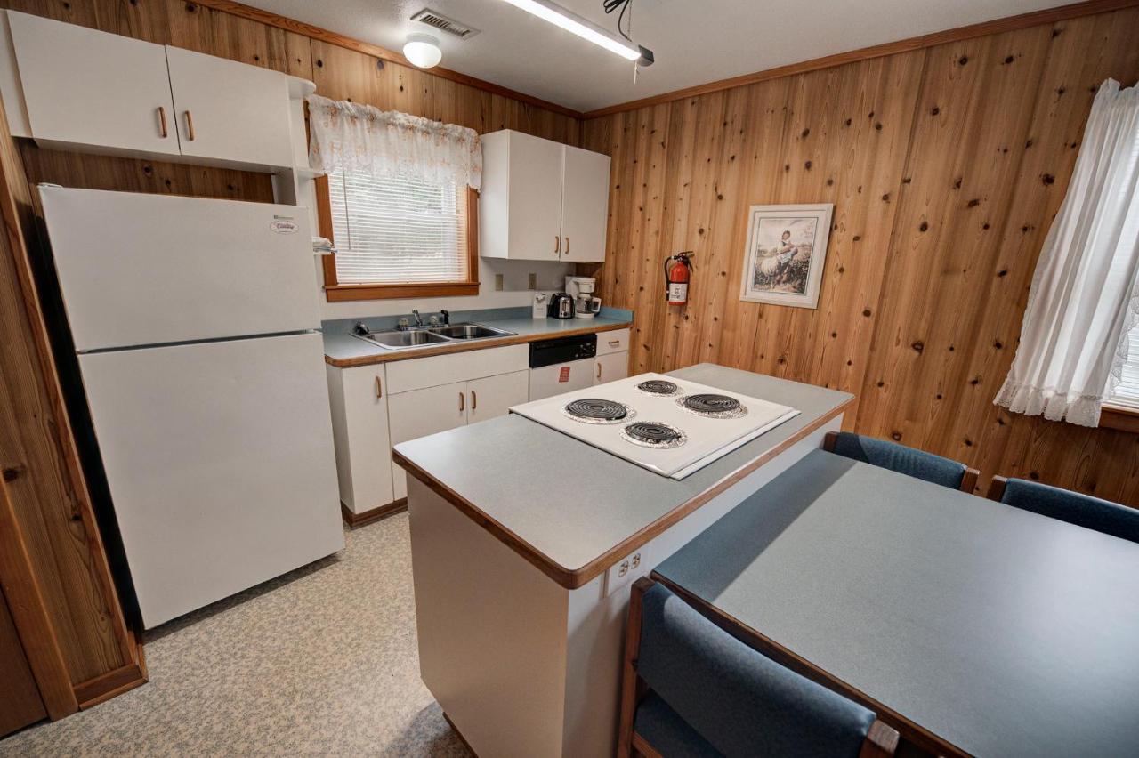 Outer Banks Motel - Village Accommodations Buxton Exteriör bild